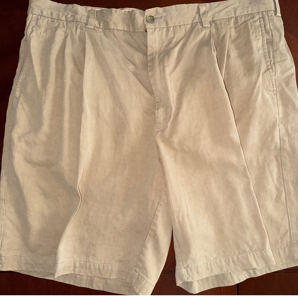 Tommy Bahama Shorts Mens 38 Tan Silk Bamboo Herringbone Pleated Tropical Luxury